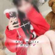 みう 本日18:00〜🈳 The White