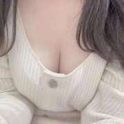 まりん にがつは 白い巨乳