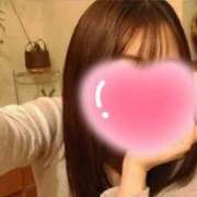 ももな★愛嬌抜群ビジュ最強 笑顔いっぱいの時間😻💕 かりゆしOLの秘密【20代沖縄美女多数在籍-デリヘル×ヌードエステ】