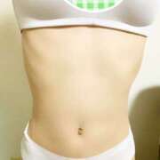 りりか 出勤しましたー🙌 ペロペロクリニック