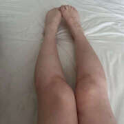 もも あしでいっぱい♡ ゴールドハンズ