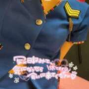 いちご 天気悪いけどみんな元気❓ スチュワーデス