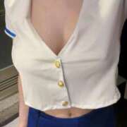 ヒメ日記 2026/05/30 08:19 投稿 しの 白い巨乳