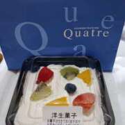 キンモクセイ ケーキ見つけちゃった 飾窓