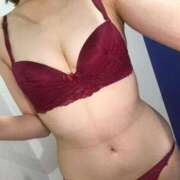 ヒメ日記 2025/10/21 16:27 投稿 あな 全裸のいいなり美女OR満員ちかん電車