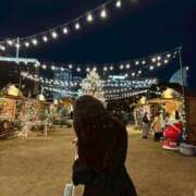 しおり 💛 秋葉原鑑賞ガール