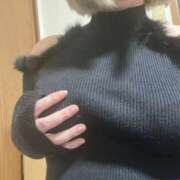 のあ：業初新人 ニット🩷 高知ぽっちゃり専門店