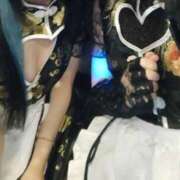 鈴白りる はっぴーはろうぃん！！ 全裸にされた女たちor欲しがり痴漢電車