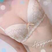 浜辺なぎさ 12/2 クイーン102号室のお客様🤭 全裸にされた女たちor欲しがり痴漢電車