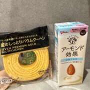 かな 🤍🤍🤍 The White