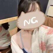 ヒメ日記 2025/10/16 12:20 投稿 める プールサイド