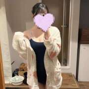 める 出勤してます꒰՞> · <𓈒𓈒՞꒱ プールサイド