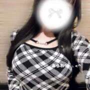 あられ 水曜日まってます🤍🖤 ラブリップ大宮店