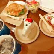 長浜 ふうか 雨ですけど出勤しますよ〜☂️🩷 Canx2京都店
