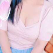 もえ 脱いじゃうよ？ 笑 逢って30秒で即尺