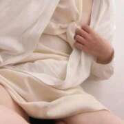 ヒメ日記 2025/09/27 10:02 投稿 三木せつな 全裸美女からのカゲキな誘惑