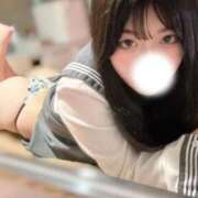 みよ 鏡越し♡♡ ホワイトハウス