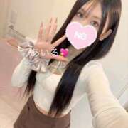 あいる 🤍お家で私服写真📸🤍 ラブ・アンド・ラブ