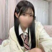しおん いるよー🥺 E+アイドルスクール新宿・歌舞伎町店