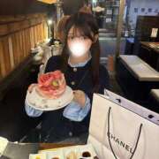 しおん 😭✊🏻 E+アイドルスクール新宿・歌舞伎町店