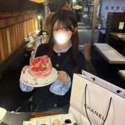 しおん 😭✊🏻 E+アイドルスクール新宿・歌舞伎町店