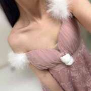 外園りさ 2025年の最後の月になりましたね🎄💕︎ ゴールドクイーン