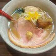 ゆうり しゅ🫡✨ WHITE（金沢）