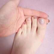 英麗南 フットネイル行ってきたよ♡ 東京人妻フォーシーズンズ