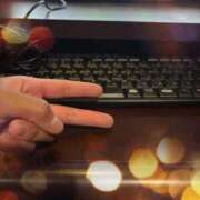 ヒメ日記 2025/10/08 14:53 投稿 【みら】ロリカワ現役学生 コーチと私と、ビート板･･･