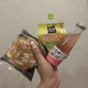 ちい 本日も🤍 ぺろぺろベロベロ専科 ぺろんちょ