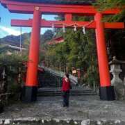 ヒメ日記 2025/10/13 15:06 投稿 「宝島」へと向かう橋。 GOOD-グッド-