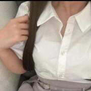 ゆりな 出勤しました！ エマーブル