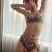 ヒメ日記 2025/10/21 15:21 投稿 姫乃もえ‎ エクレア