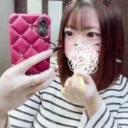 ゆな️️️ 出勤🐥💛 エクレア