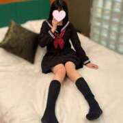 ふゆ 本日出勤🎀✨ 派遣型JKリフレ ぷるぷる渋谷