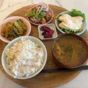 ヒメ日記 2025/10/17 22:48 投稿 もえの The White