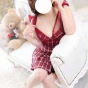 もえの ムシムシ💭 The White