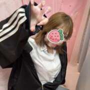 ヒメ日記 2025/10/17 15:20 投稿 みるく 学校帰りの妹に手コキしてもらった件 梅田