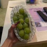 MOKO（もこ） 贅沢なご褒美🍇💚 UTAKATA