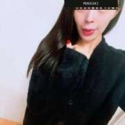 三上むらさき 今後のシフトについてのお知らせです🗓️🪻 ゴールドクイーン