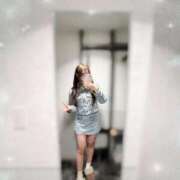 ヒメ日記 2025/11/23 10:40 投稿 ここあ 学校帰りの妹に手コキしてもらった件 梅田