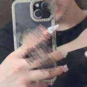 しあ 次回未定〜😭 ホワイトベル