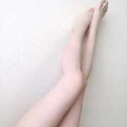 ヒメ日記 2025/10/23 15:02 投稿 真白 　おと☆優雅な色白美人さん ～地元厳選美女がお出迎え～私の部屋にキテネ！トレビの泉