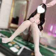 モモ 🍓電話して🤙🏻♡ いたずらバニーちゃん