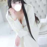 はなび 🎐🫧 白い巨乳