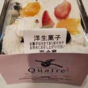 ヒメ日記 2025/10/25 00:04 投稿 アイビー 飾窓