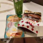 ヒメ日記 2025/11/04 07:25 投稿 アイビー 飾窓