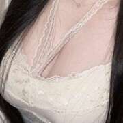 愛椛（あいか） いっぱい甘くて気持ちいい時間…一緒に過ごそう…👩‍❤️‍💋‍👩💞✨ ビーチの薫