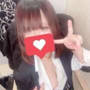 雫　あめ しゅっ ノーパンパンスト スケベなOL梅田・兎我野店