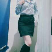 ヒメ日記 2025/10/25 05:17 投稿 ひか 全裸のいいなり美女OR満員ちかん電車